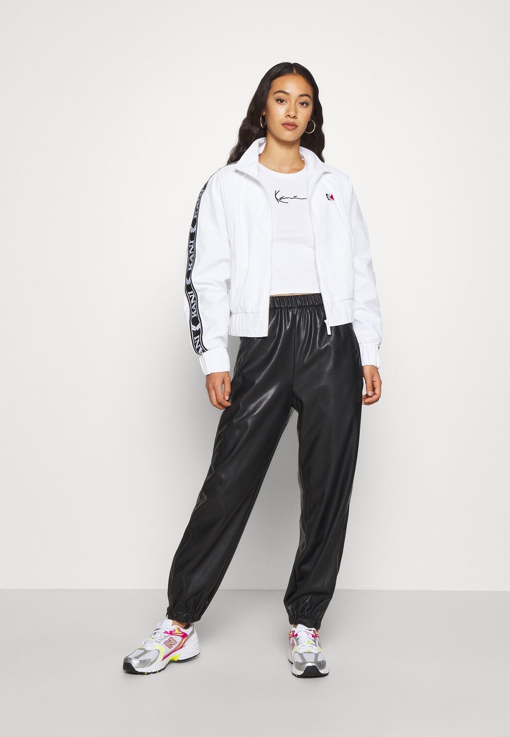 Футболка с набивным рисунком Small Signature Short Tee Karl Kani, белая
Футболка с набивным рисунком Small Signature Short Tee Karl Kani, белая