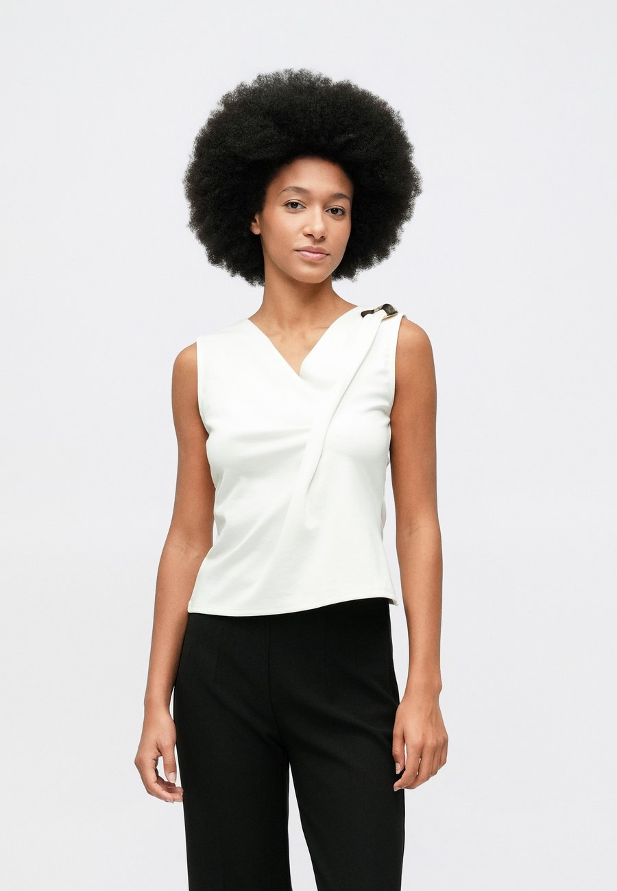 Топ Anna Field Top, Egret/Off-White
Топ Anna Field Top, Egret/Off-White