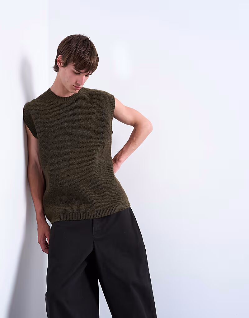 Трикотажный жилет свободного кроя с круглым вырезом цвета хаки Topman
Трикотажный жилет свободного кроя с круглым вырезом цвета хаки Topman