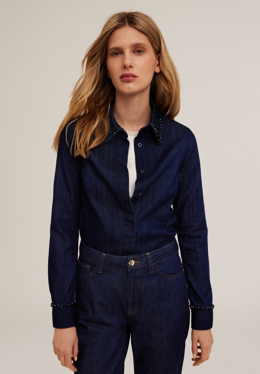 Рубашка CON RICAMO DI PIETRE Motivi, синий
Рубашка CON RICAMO DI PIETRE Motivi, синий