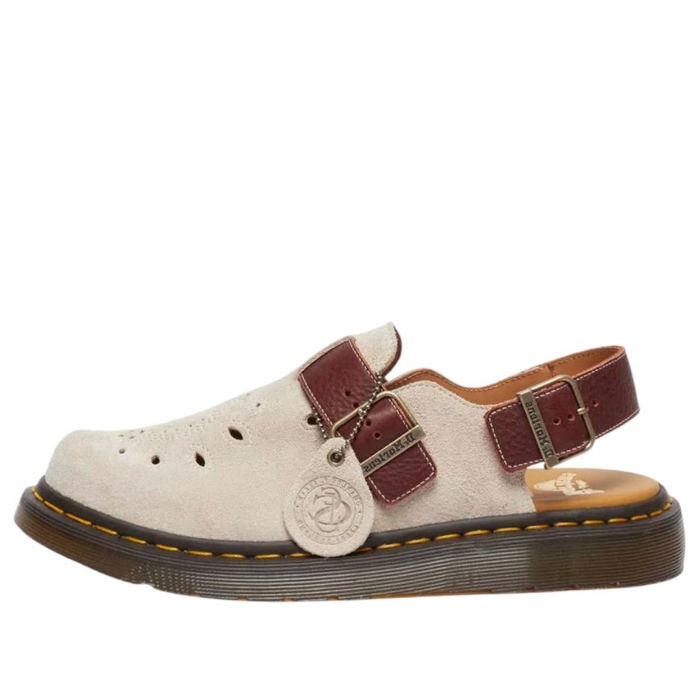 Мюли Dr. Martens Jorge Desert Oasis Mule 'Light Fawn Mid Tan'
Мюли Dr. Martens Jorge Desert Oasis Mule 'Light Fawn Mid Tan'