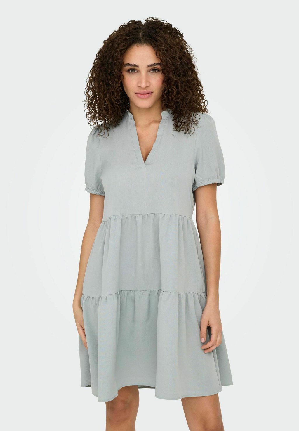 Повседневное платье ONLNOVA KURZES ONLY, светло-зеленый
Повседневное платье ONLNOVA KURZES ONLY, светло-зеленый