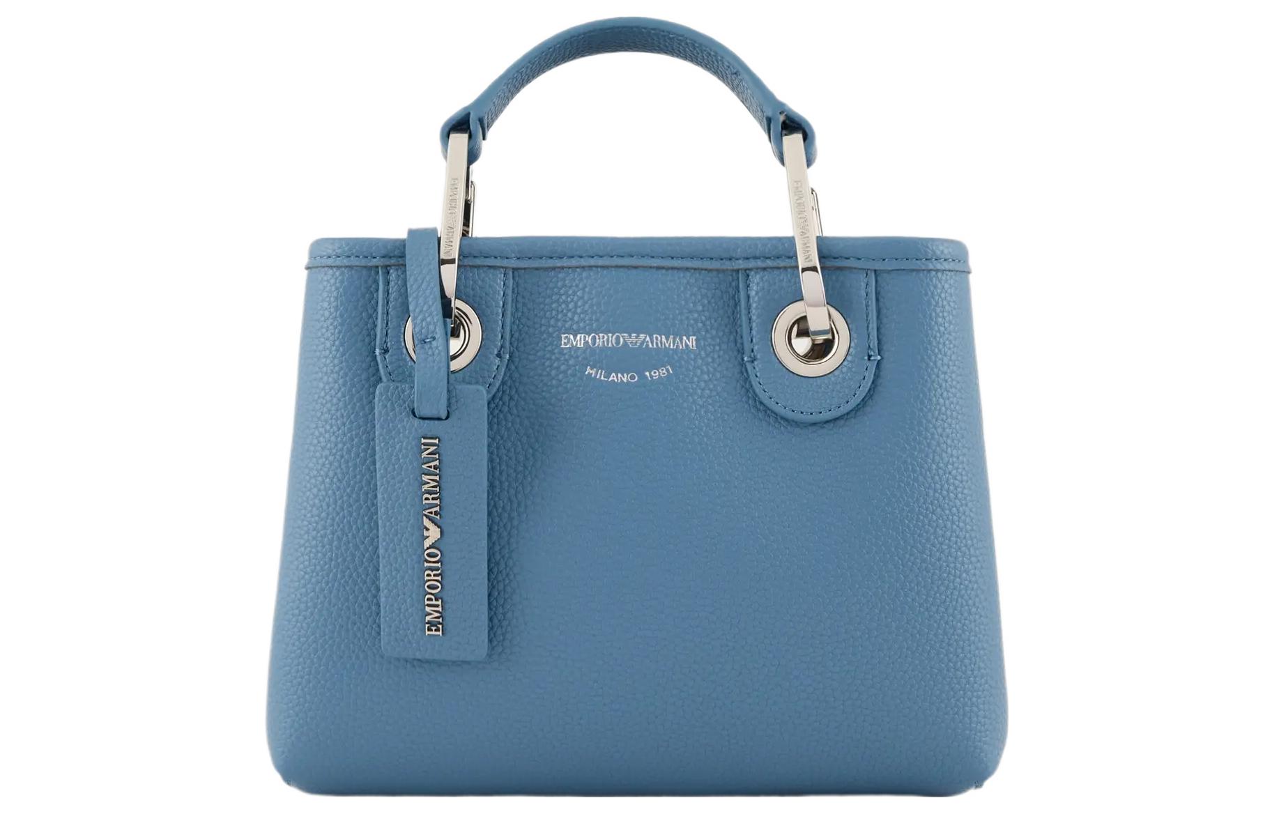 EMPORIO ARMANI Полиуретановая мини-сумка через плечо женская джинсово-синяя
EMPORIO ARMANI Полиуретановая мини-сумка через плечо женская джинсово-синяя