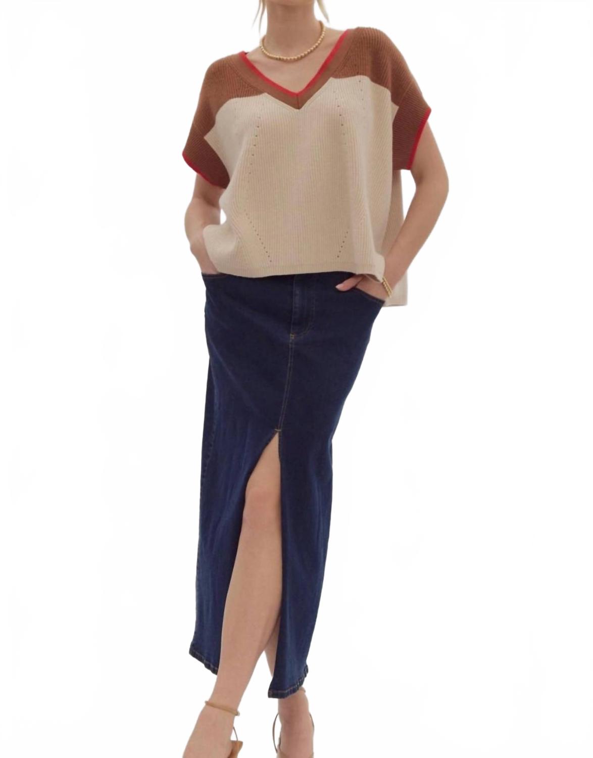 Рэйчел Короткий Рукав V-образный Вырез Вязаный Топ в Верблюжьем Цвете Entro, коричневый
Рэйчел Короткий Рукав V-образный Вырез Вязаный Топ в Верблюжьем Цвете Entro, коричневый