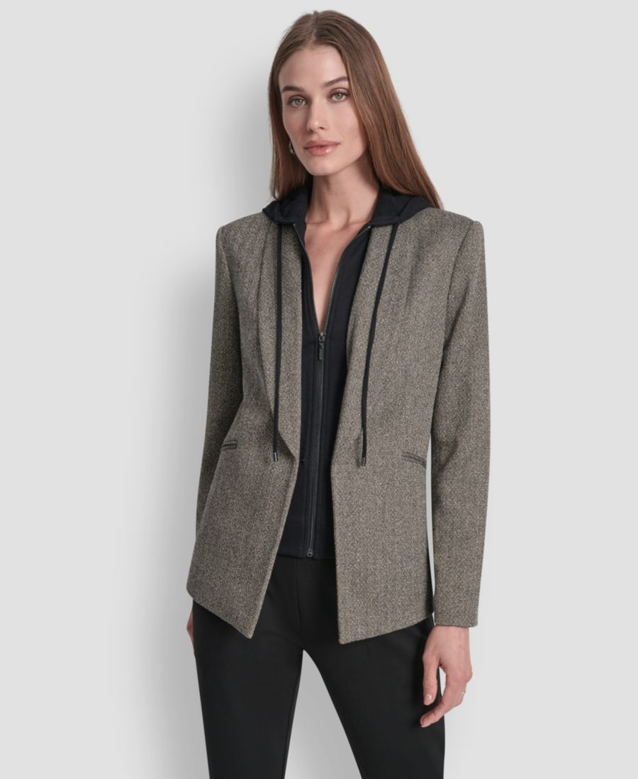 Миниатюрный флисовый пиджак с капюшоном и узором елочка DKNY, Black / Travertine
Миниатюрный флисовый пиджак с капюшоном и узором елочка DKNY, Black / Travertine