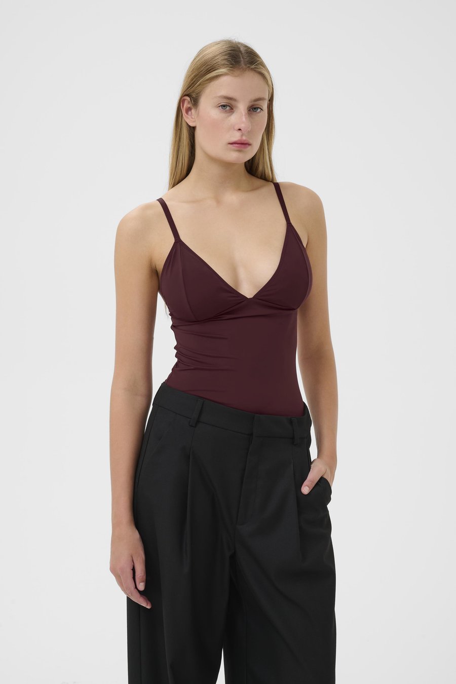 Топ Gestuz CAMI, Aronia/Dark Red
Топ Gestuz CAMI, Aronia/Dark Red