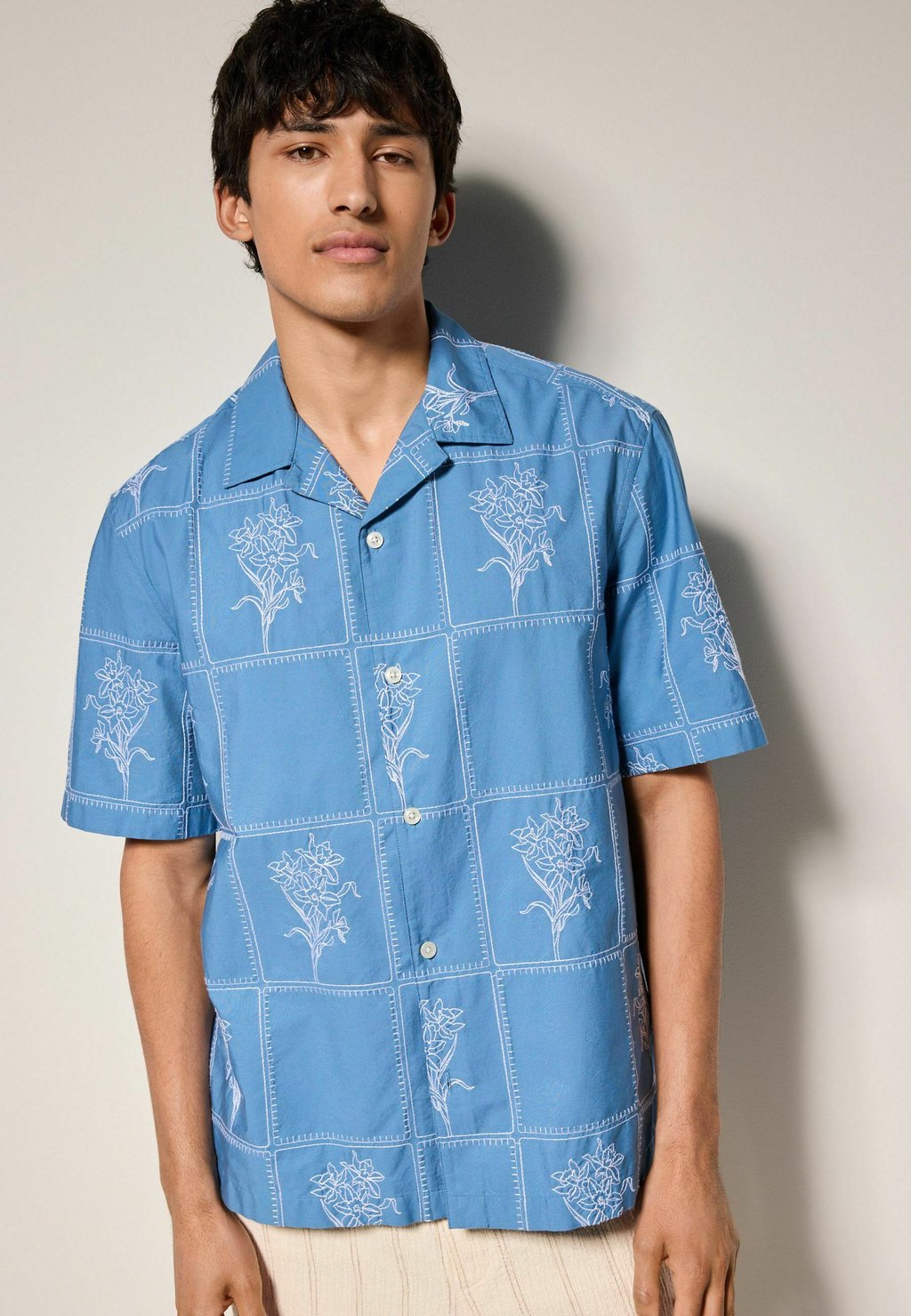 Рубашка REGULAR FIT - FLORAL EMBROIDERED SHORT SLEEVE Next, синий
Рубашка REGULAR FIT - FLORAL EMBROIDERED SHORT SLEEVE Next, синий