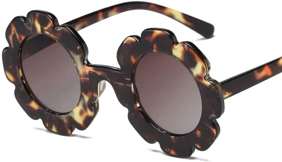 Поляризованные солнцезащитные очки для женщин и мужчин в стиле ретро, винтажные солнцезащитные очки большого размера с оправой-щитком для женщин Generic, Gray
Поляризованные солнцезащитные очки для женщин и мужчин в стиле ретро, винтажные солнцезащитные очки большого размера с оправой-щитком для женщин Generic, Gray