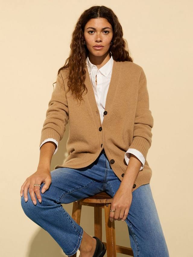 Удлиненный кардиган из чистой шерсти fillipa Baukjen, коричневый
Удлиненный кардиган из чистой шерсти fillipa Baukjen, коричневый