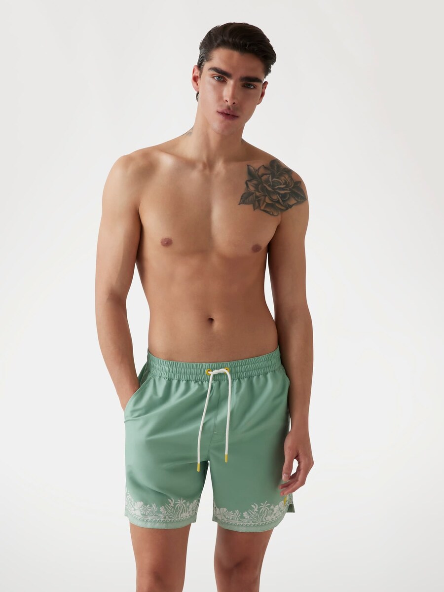 Шорты GUESS, мятный
Шорты GUESS, мятный