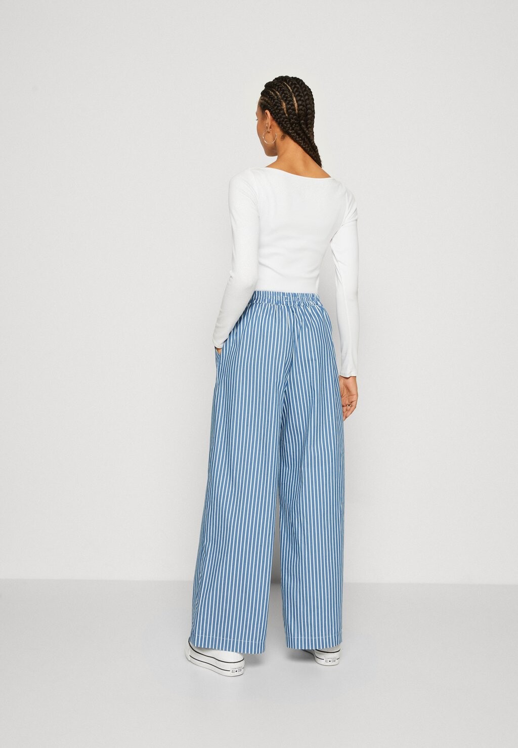 Брюки Liam Pant Lollys Laundry, светло-голубые
Брюки Liam Pant Lollys Laundry, светло-голубые