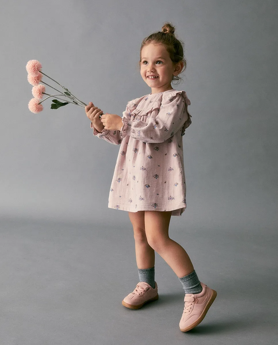 Винтажные кроссовки Sfera, розовый
Винтажные кроссовки Sfera, розовый