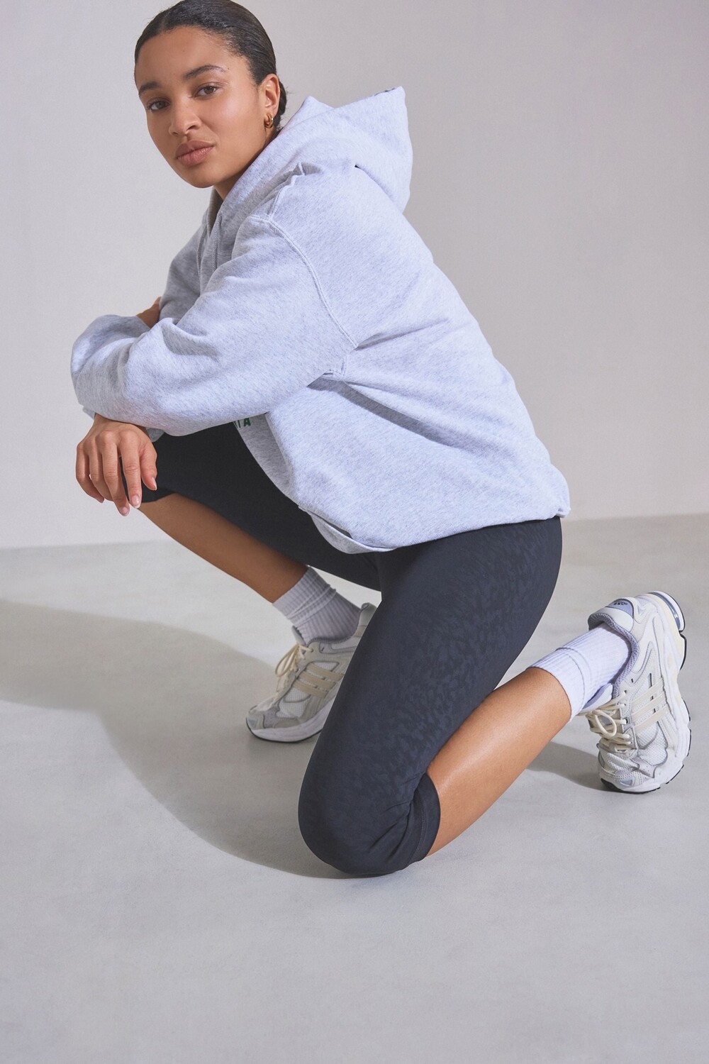 Спортивные леггинсы для активного отдыха короткого кроя с завышенной талией моделирующие фигуру и живот Next, черный
Спортивные леггинсы для активного отдыха короткого кроя с завышенной талией моделирующие фигуру и живот Next, черный