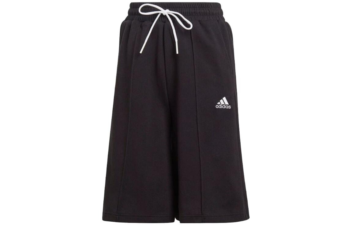 Спортивные шорты женские черные Adidas 
Спортивные шорты женские черные Adidas