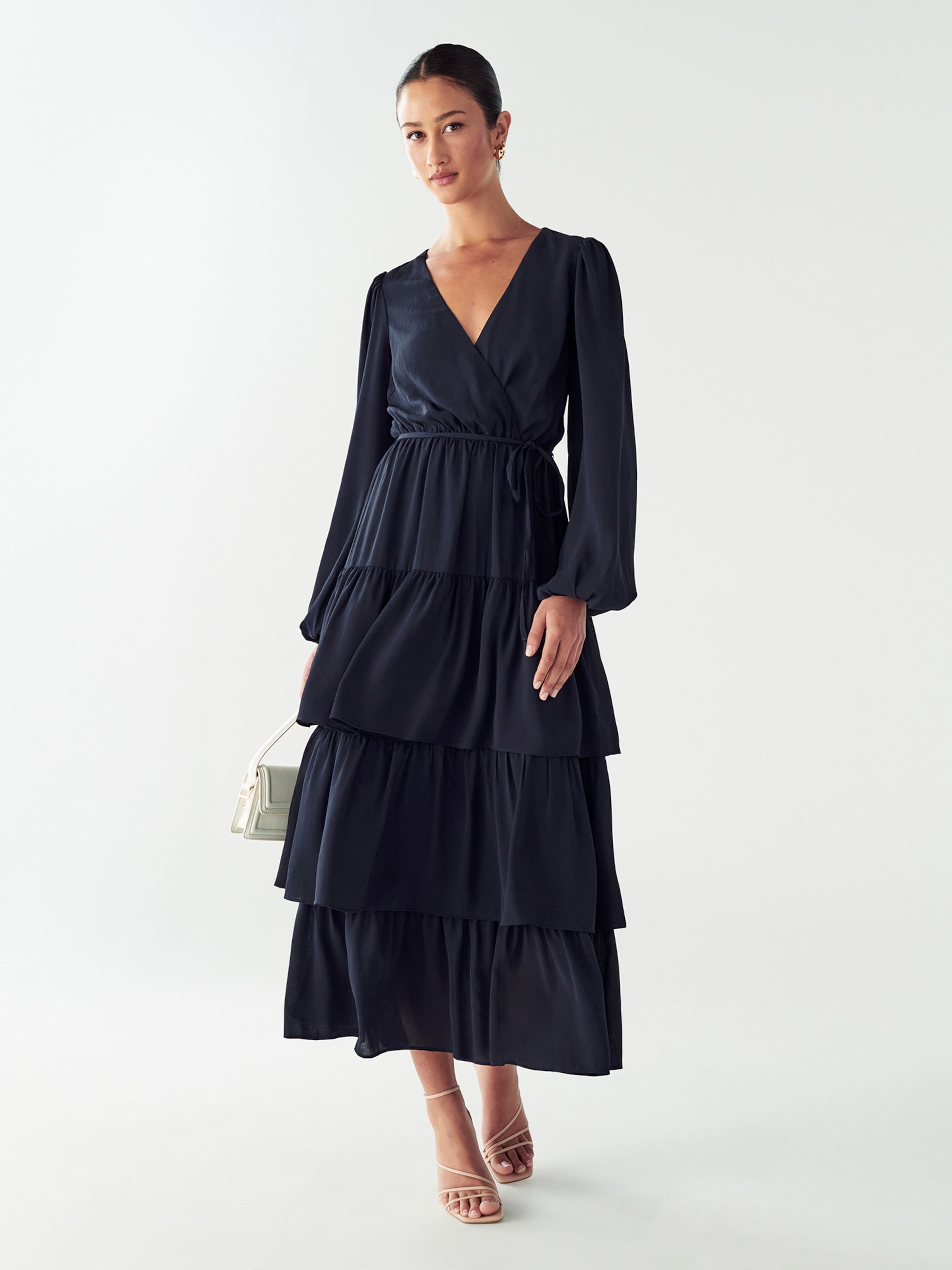 Willa Платье 'Koby' в цвете Marine Blue
Willa Платье 'Koby' в цвете Marine Blue