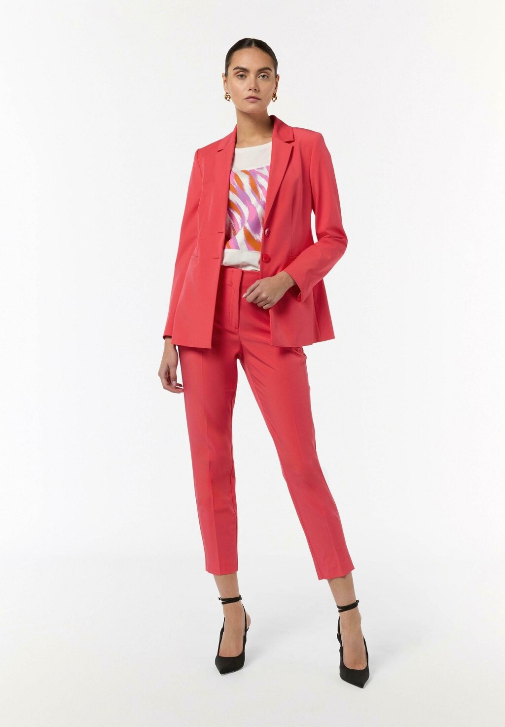 Блейзер comma, коралл
Блейзер comma, коралл