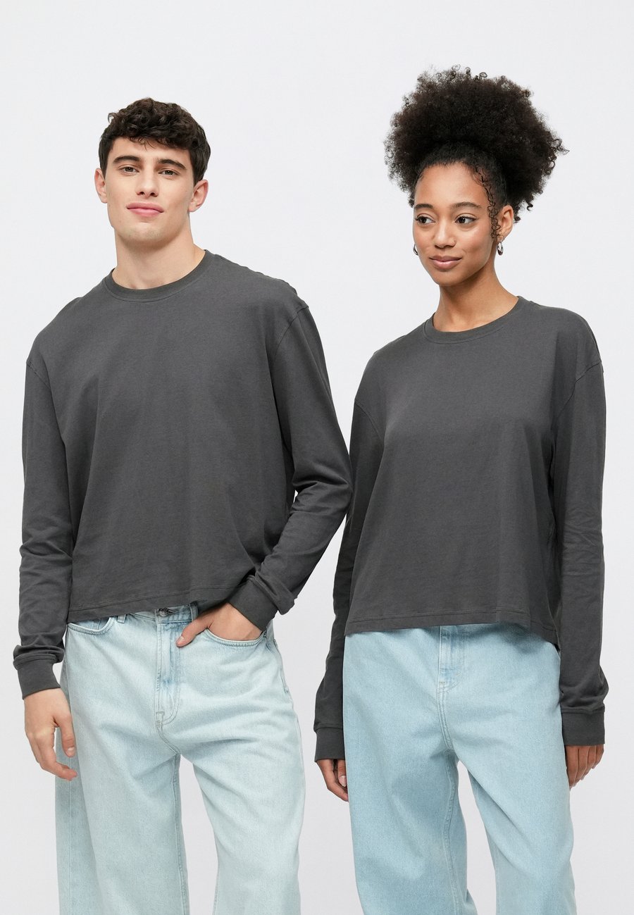 Топ YOURTURN UNISEX 2 PACK, Asphalt /Dark Grey
Топ YOURTURN UNISEX 2 PACK, Asphalt /Dark Grey