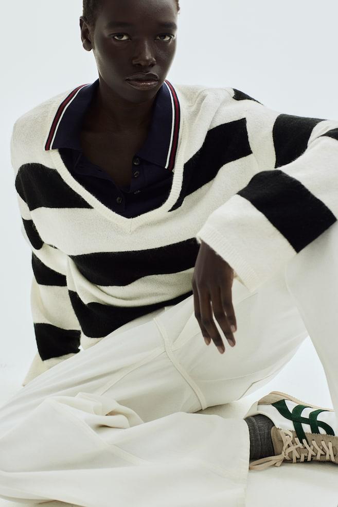 Свитер тонкой вязки с V-образным вырезом H&M, мультиколор
Свитер тонкой вязки с V-образным вырезом H&M, мультиколор