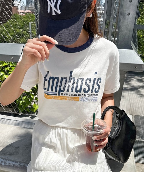 Футболка с коротким рукавом, контрастной отделкой и принтом логотипов Andme, темно-синяя
Футболка с коротким рукавом, контрастной отделкой и принтом логотипов Andme, темно-синяя