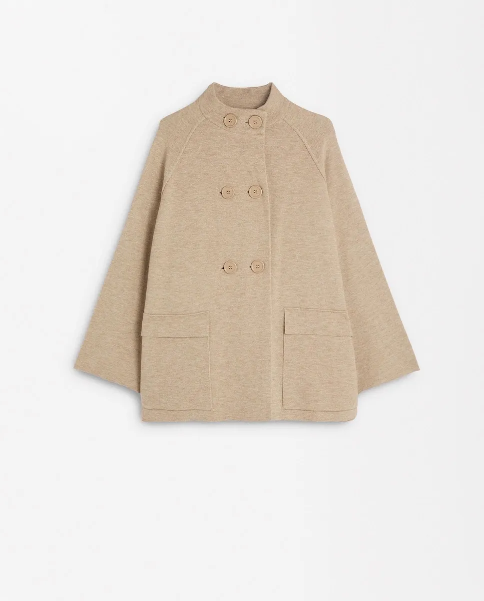 Женское вязаное пончо на пуговицах, однотонное Parfois, бежевый 
Женское вязаное пончо на пуговицах, однотонное Parfois, бежевый