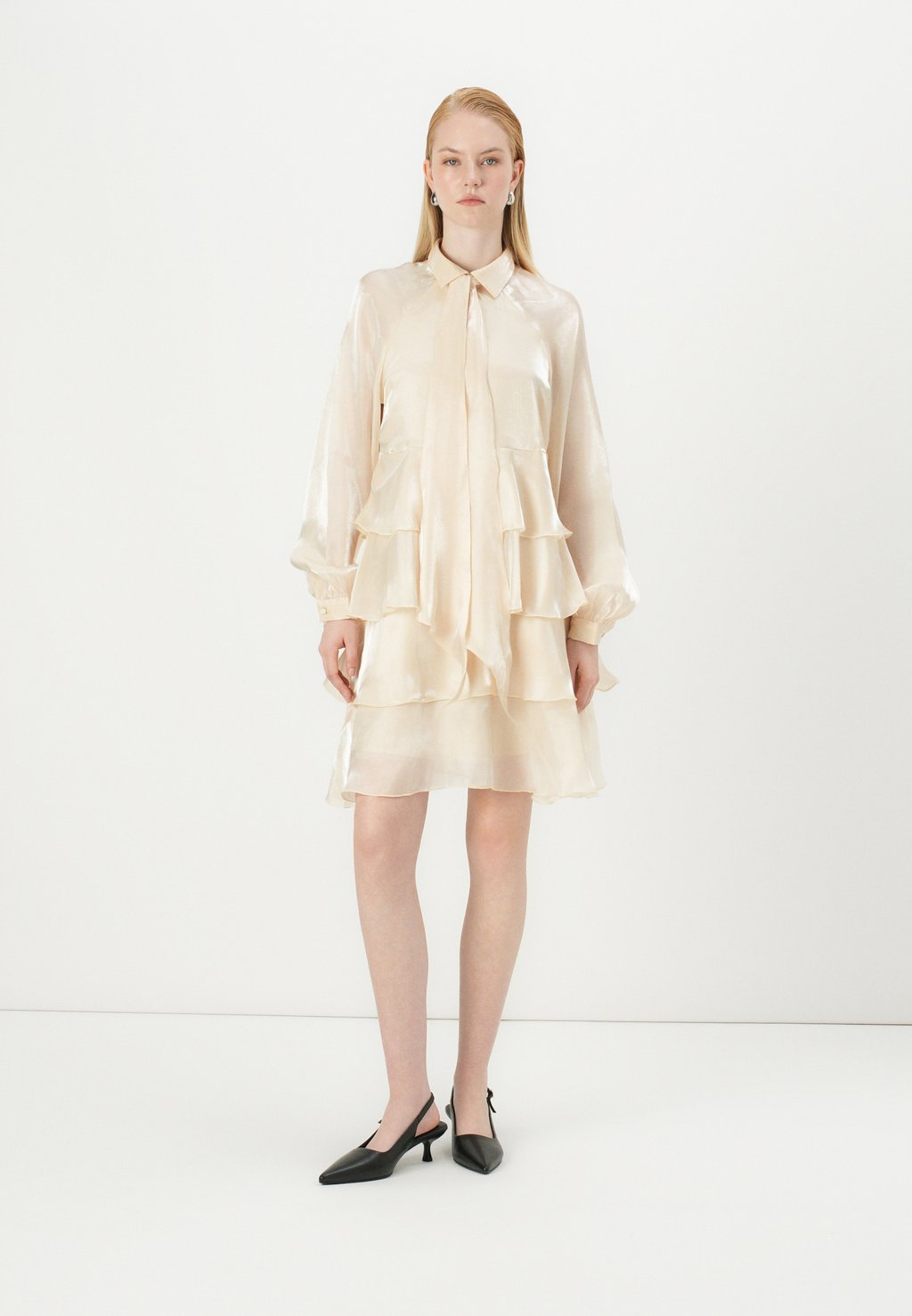 Коктейльное/вечернее платье ELOISE SHINY DRESS YAS, белый 
Коктейльное/вечернее платье ELOISE SHINY DRESS YAS, белый