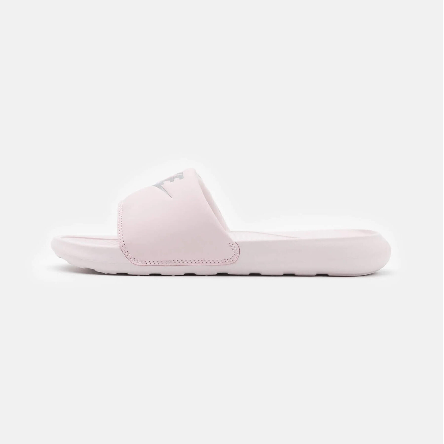 Шлепанцы на плоской подошве Унисекс Nike Sportswear Victori One Slide, светло-розовый/серебристый
Шлепанцы на плоской подошве Унисекс Nike Sportswear Victori One Slide, светло-розовый/серебристый