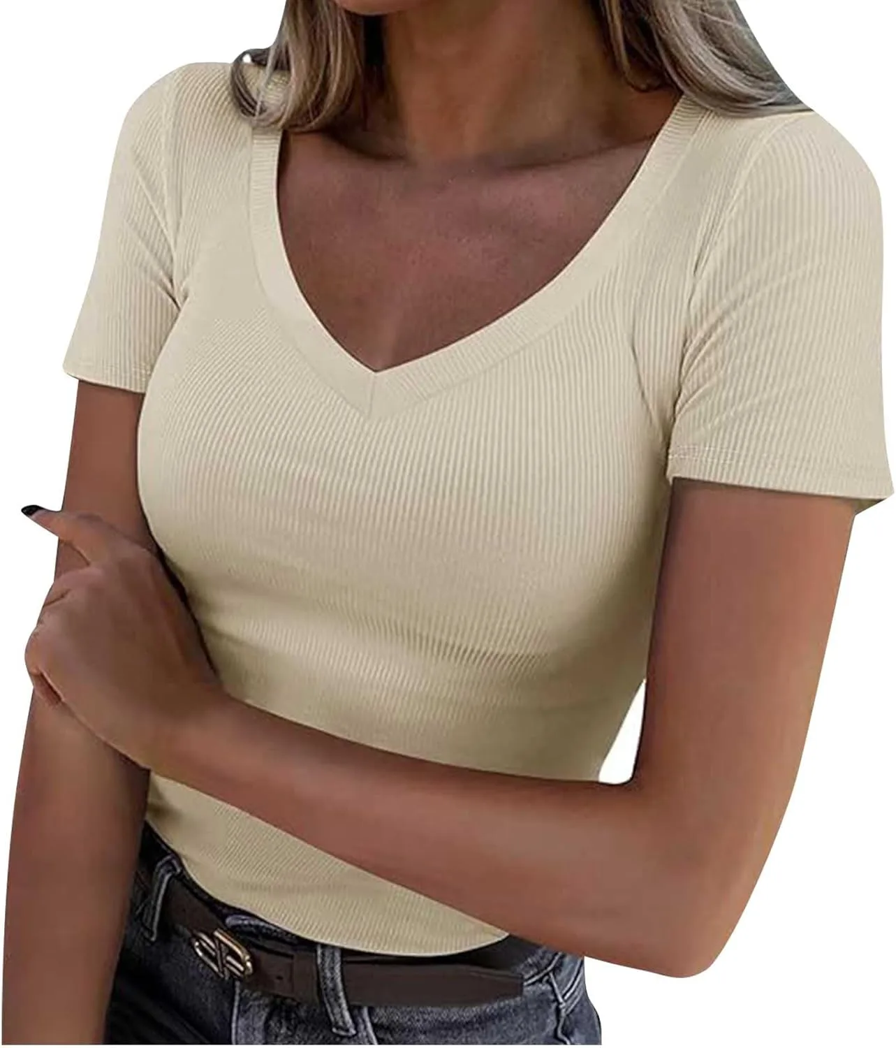 Женская футболка Slim Fit с V-образным вырезом и коротким рукавом
Женская футболка Slim Fit с V-образным вырезом и коротким рукавом