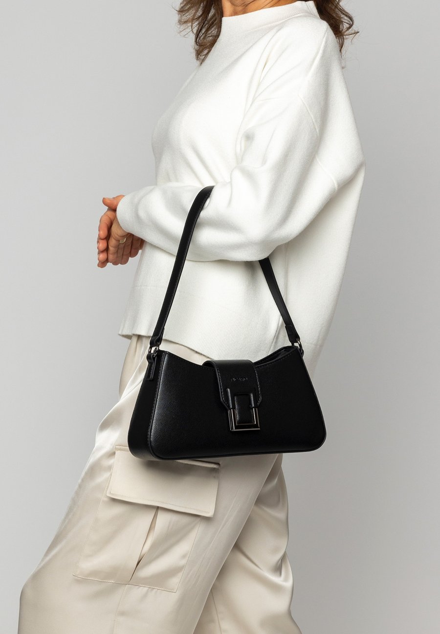 Сумка кросс-боди Picard LOCCO , Schwarz/Black
Сумка кросс-боди Picard LOCCO , Schwarz/Black