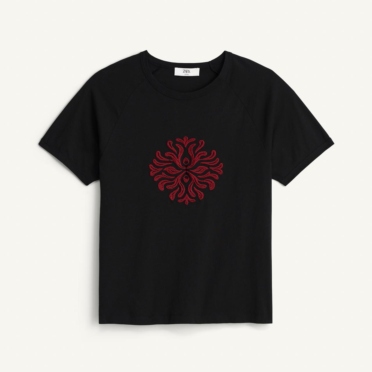 Футболка Zara Relaxed Fit Coral Embroidered T-Shirt, черный
Футболка Zara Relaxed Fit Coral Embroidered T-Shirt, черный