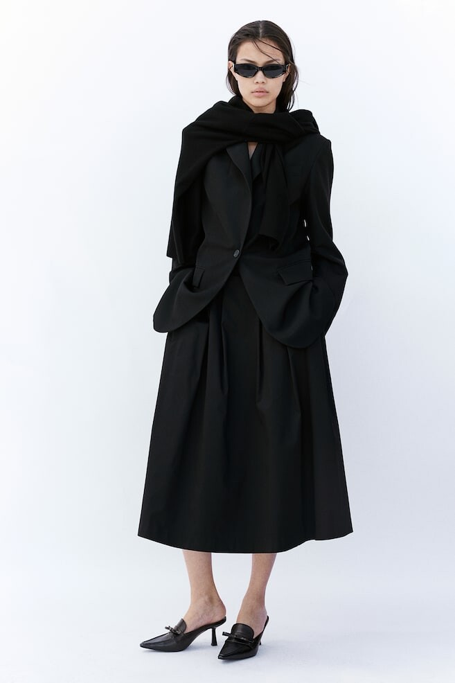 Плиссированная атласная юбка H&M, черный
Плиссированная атласная юбка H&M, черный