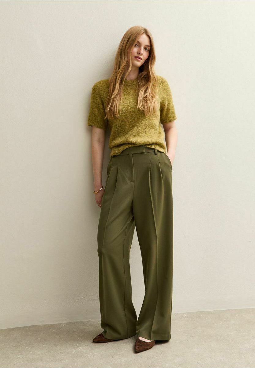 Брюки New Look PLEATED FRONT WIDE, Khaki
Брюки New Look PLEATED FRONT WIDE, Khaki
