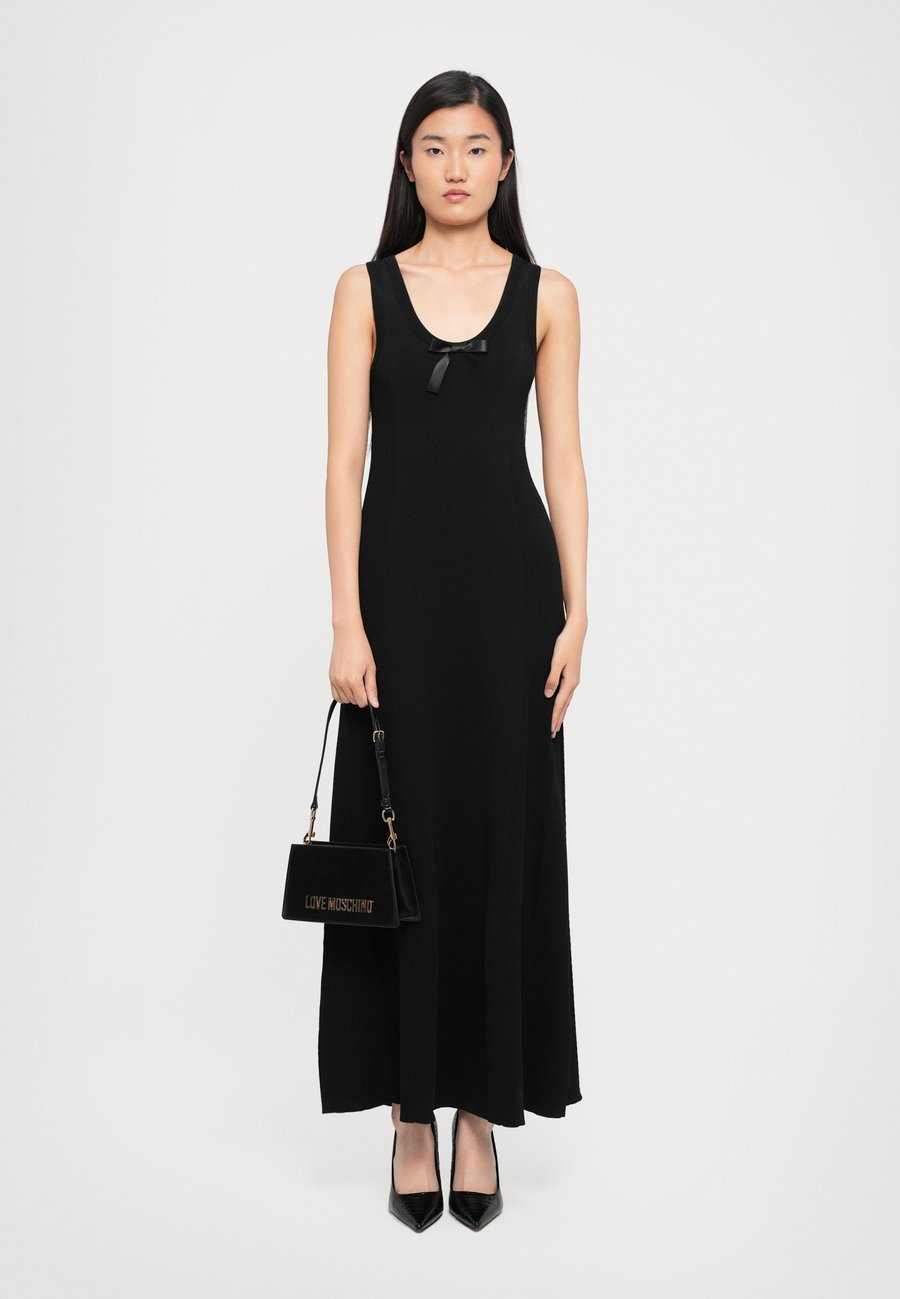 Сумка Love Moschino SMART DAILY BAG, Black
Сумка Love Moschino SMART DAILY BAG, Black