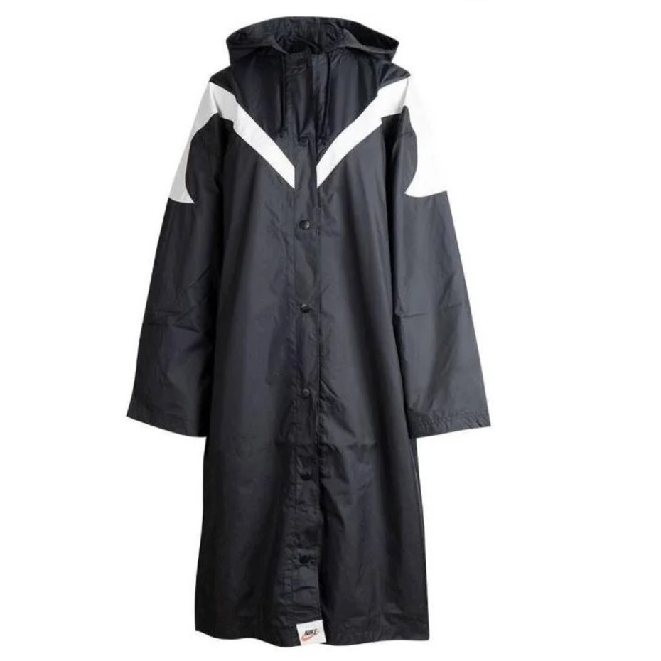 Плащ Nike Women's, черный/белый
Плащ Nike Women's, черный/белый