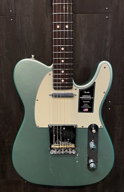Fender American Professional II Telecaster - Mystic Surf Green
Fender American Professional II Telecaster - Mystic Surf Green