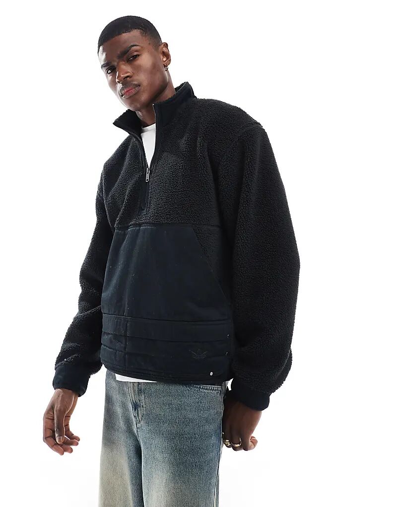 Толстовка из флиса Premium Essentials черного цвета adidas Originals
Толстовка из флиса Premium Essentials черного цвета adidas Originals