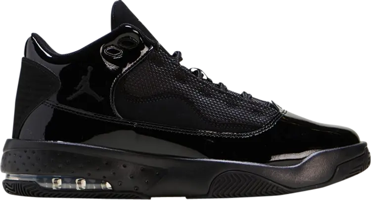 Кроссовки Jordan Max Aura 2 GS Triple Black, черный 
Кроссовки Jordan Max Aura 2 GS Triple Black, черный