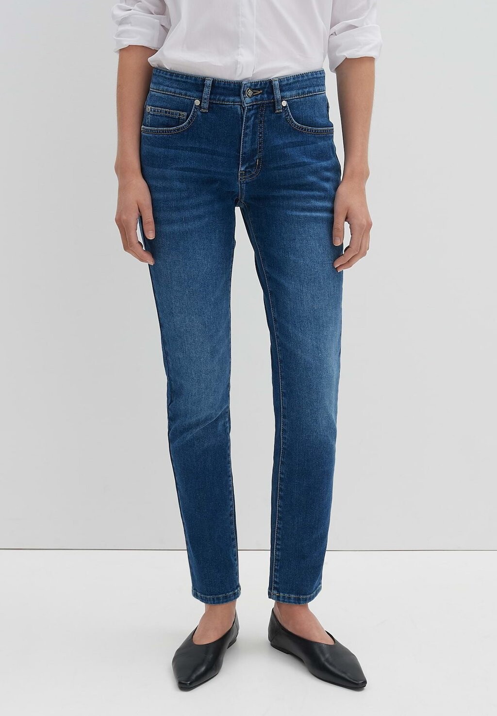 Джинсы облегающего кроя CATIA ICONIC someday., темно-синий деним
Джинсы облегающего кроя CATIA ICONIC someday., темно-синий деним