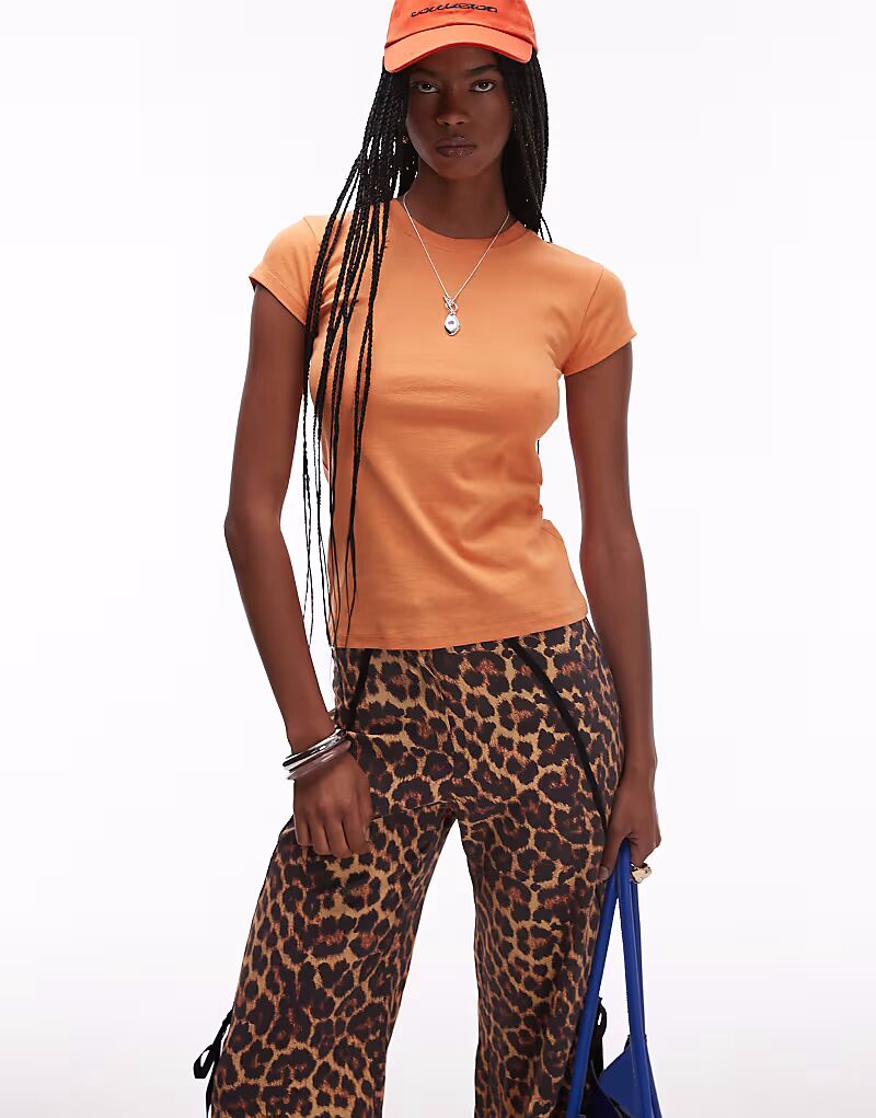 Повседневная футболка Topshop оранжевого цвета
Повседневная футболка Topshop оранжевого цвета