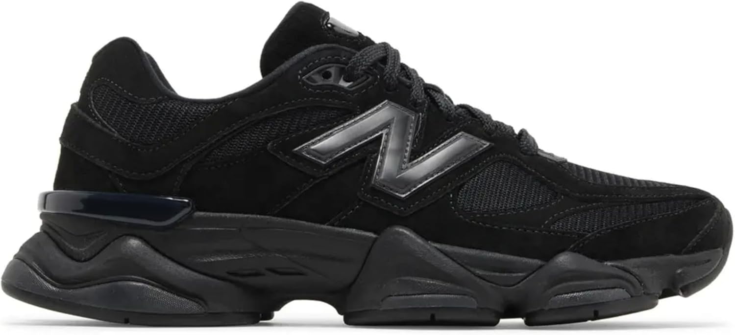Детские кроссовки New Balance 574 V1 на шнуровке, Triple Black Suede
Детские кроссовки New Balance 574 V1 на шнуровке, Triple Black Suede