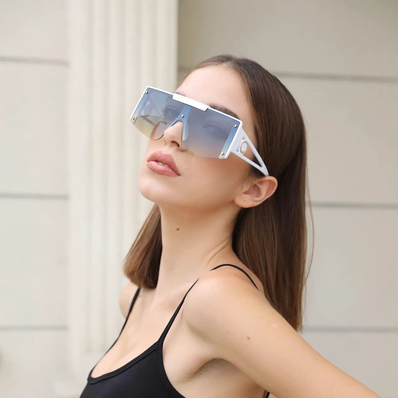 Солнцезащитные очки FEISEDY для женщин, большие квадратные солнцезащитные очки с плоской верхней частью для мужчин, модель B4060, White Frame & Blue Yellow Lens
Солнцезащитные очки FEISEDY для женщин, большие квадратные солнцезащитные очки с плоской верхней частью для мужчин, модель B4060, White Frame & Blue Yellow Lens