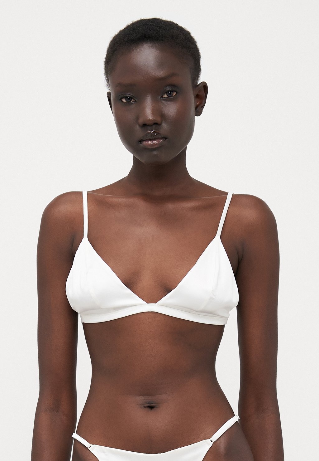 Треугольный бюстгальтер TOUS LES JOURS SOFT BRA KIKI DE MONTPARNASSE, кремовый
Треугольный бюстгальтер TOUS LES JOURS SOFT BRA KIKI DE MONTPARNASSE, кремовый