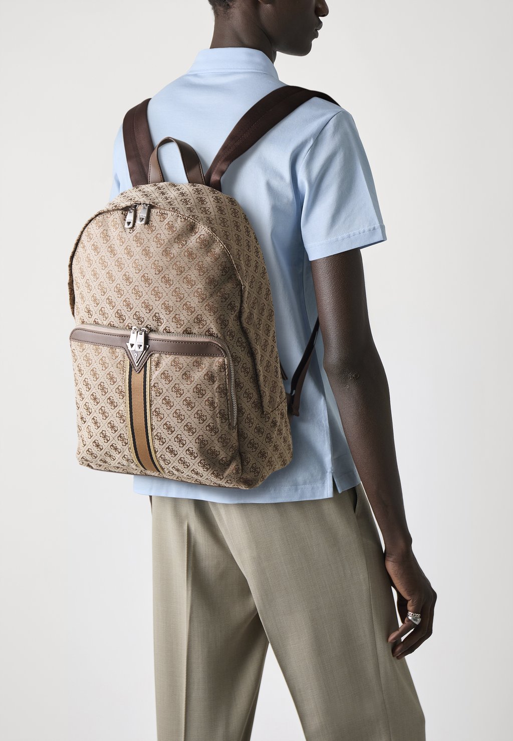 Рюкзак MILANO COMPACT Guess, бежевый
Рюкзак MILANO COMPACT Guess, бежевый