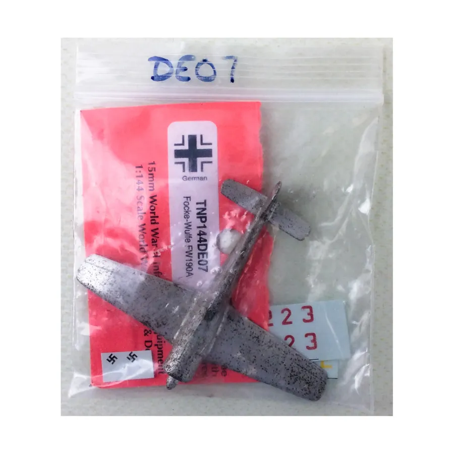 Фокке-Вульф FW190A, World War II - Aircraft (1/144 Scale)
Фокке-Вульф FW190A, World War II - Aircraft (1/144 Scale)