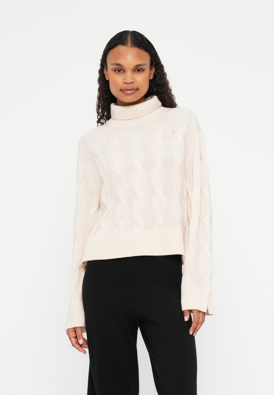 Джемпер FTC Cashmere Jumper, Creamy Pearl/Off-White
Джемпер FTC Cashmere Jumper, Creamy Pearl/Off-White