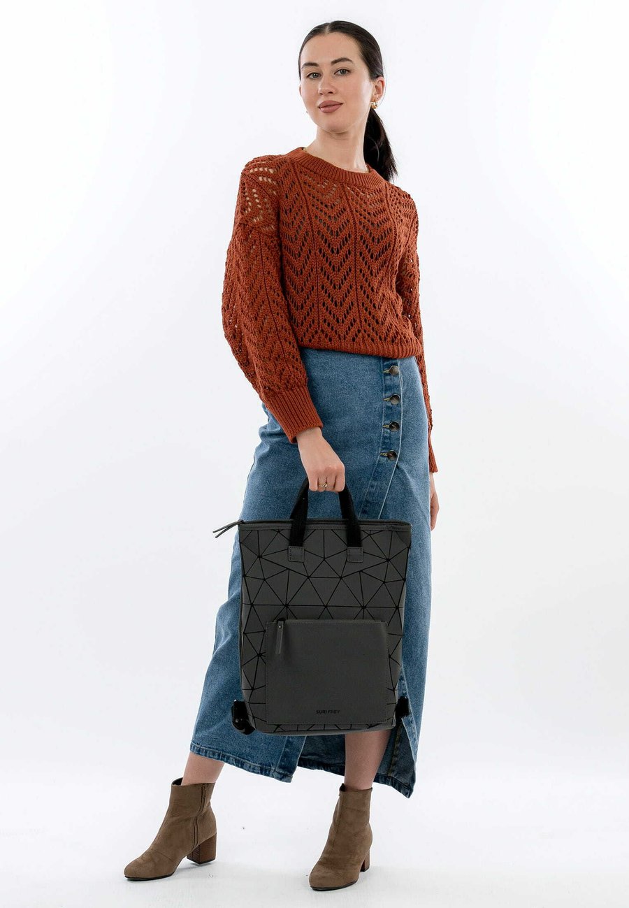 Рюкзак SURI FREY JESSY-LU, Deepgrey/Dark Grey
Рюкзак SURI FREY JESSY-LU, Deepgrey/Dark Grey