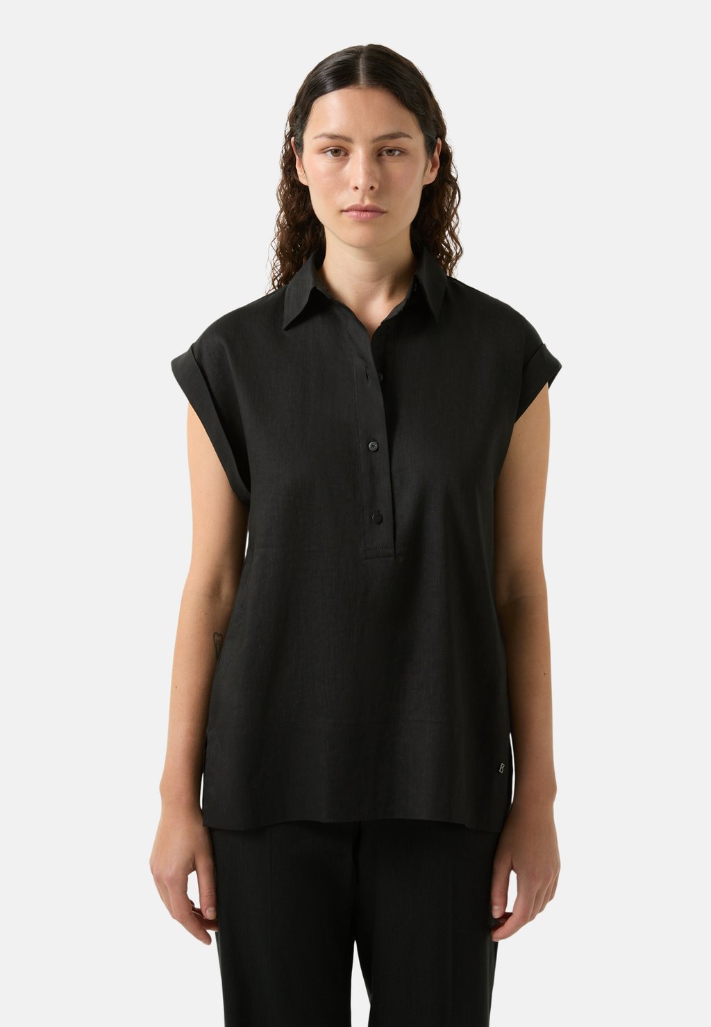 Блуза ROSALIE Bogner, черный
Блуза ROSALIE Bogner, черный