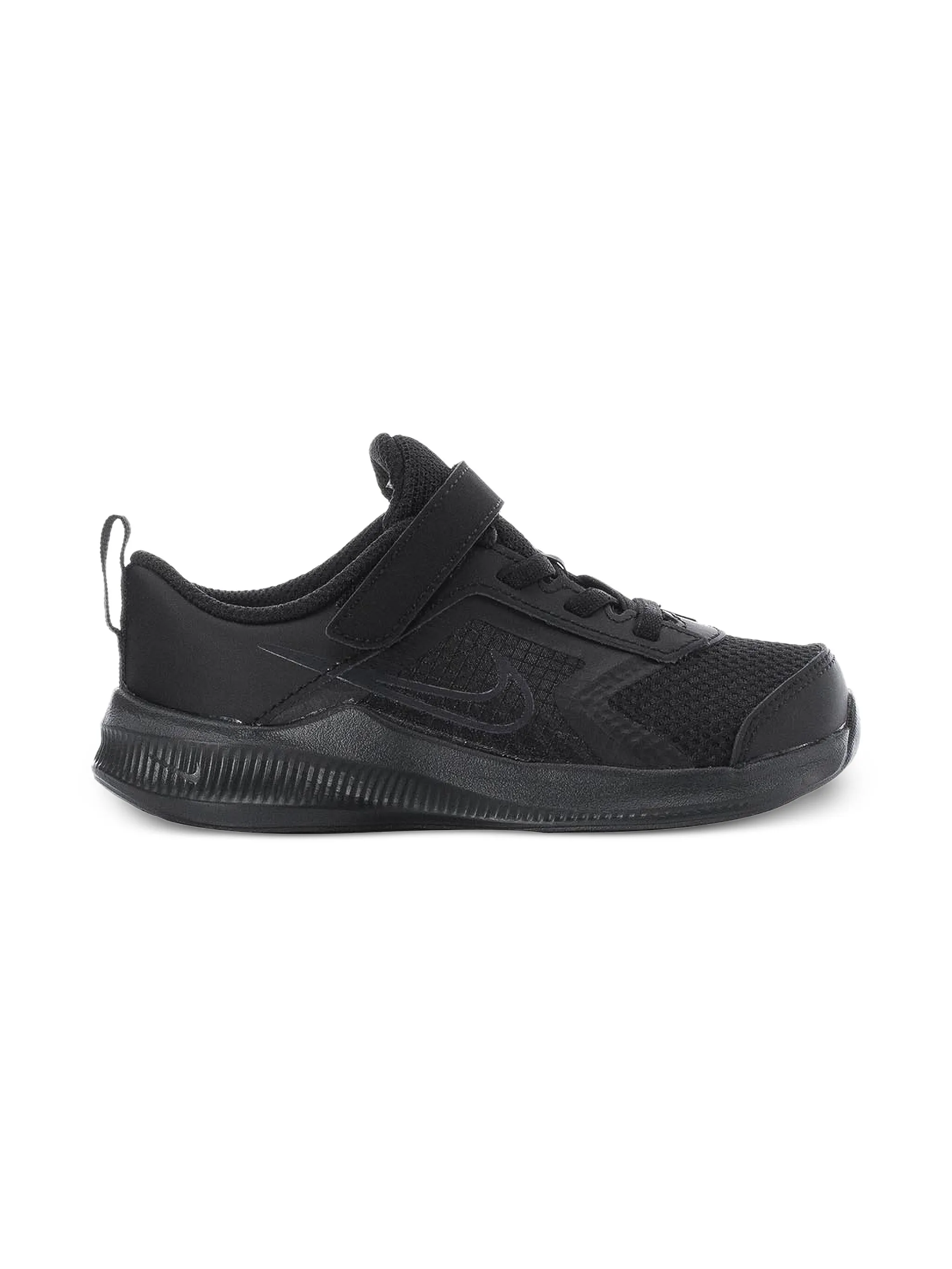 Кроссовки Downshifter 11 Black/Dark Smoke Nike Kids, черный
Кроссовки Downshifter 11 Black/Dark Smoke Nike Kids, черный