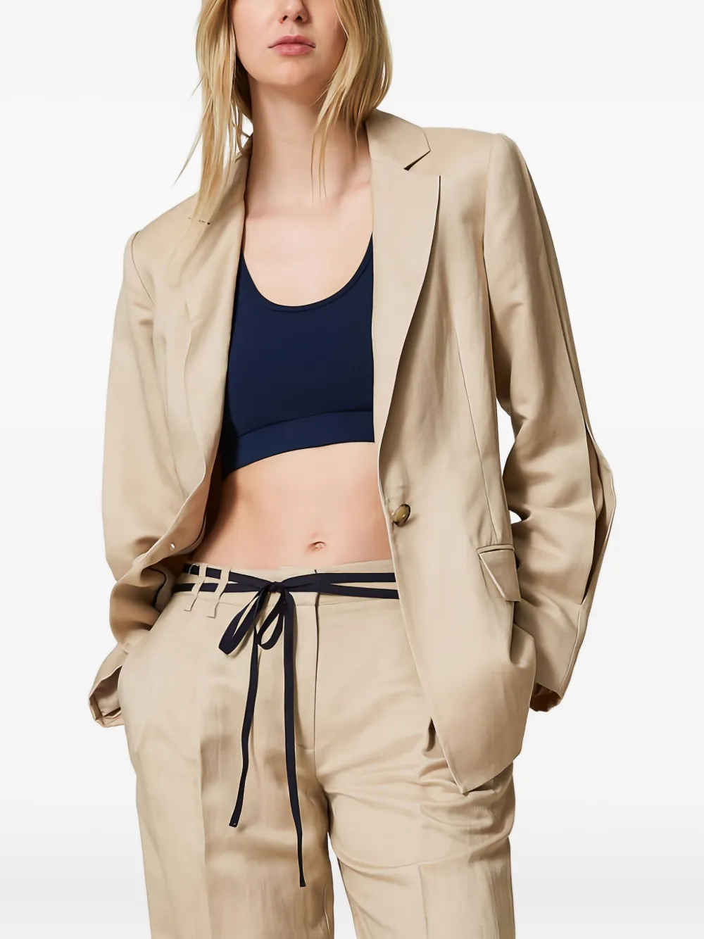 Пиджак с плиссированными деталями TWINSET, нейтральный
Пиджак с плиссированными деталями TWINSET, нейтральный