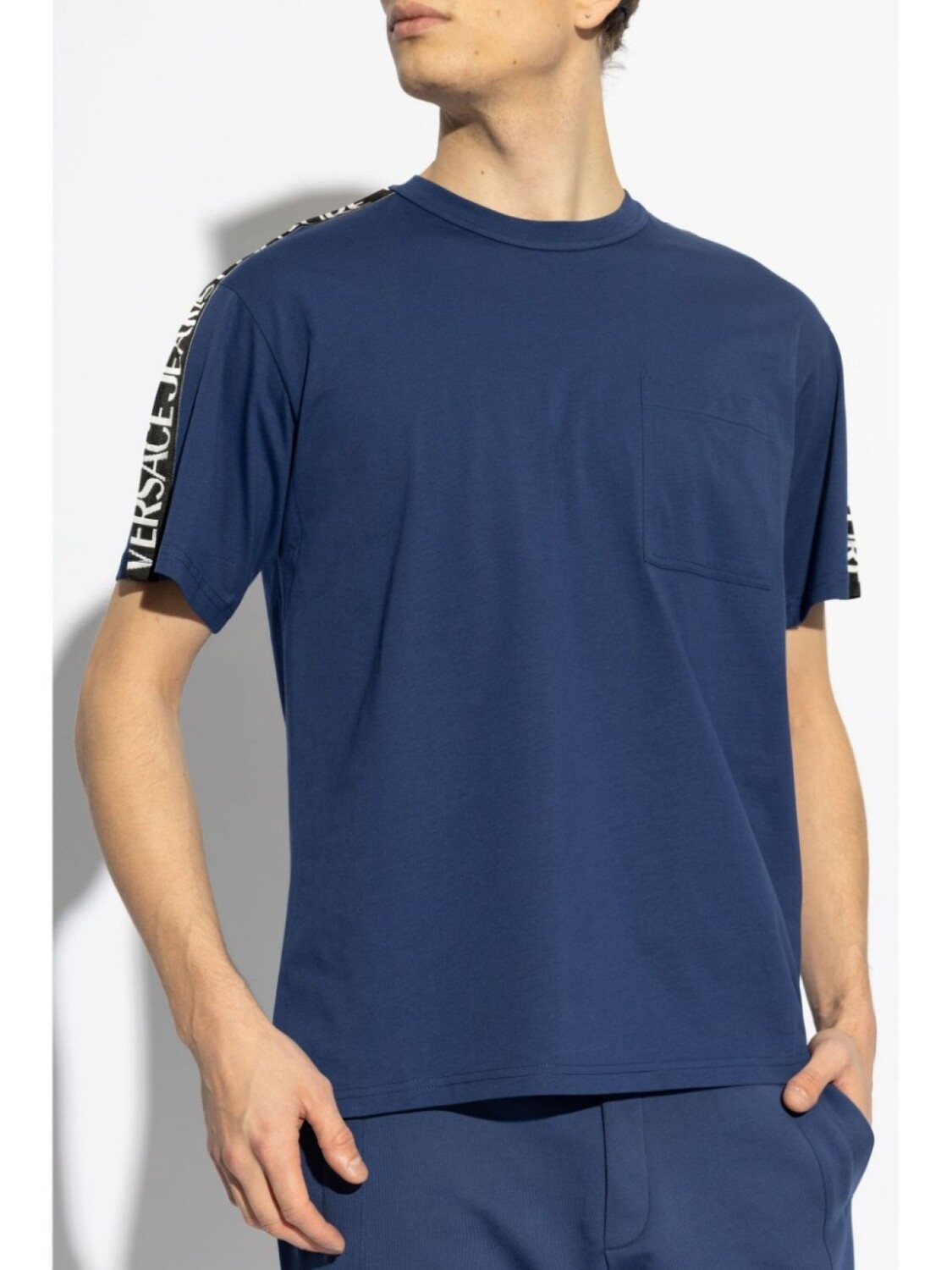 Футболка с логотипом Versace Jeans Couture, синий
Футболка с логотипом Versace Jeans Couture, синий