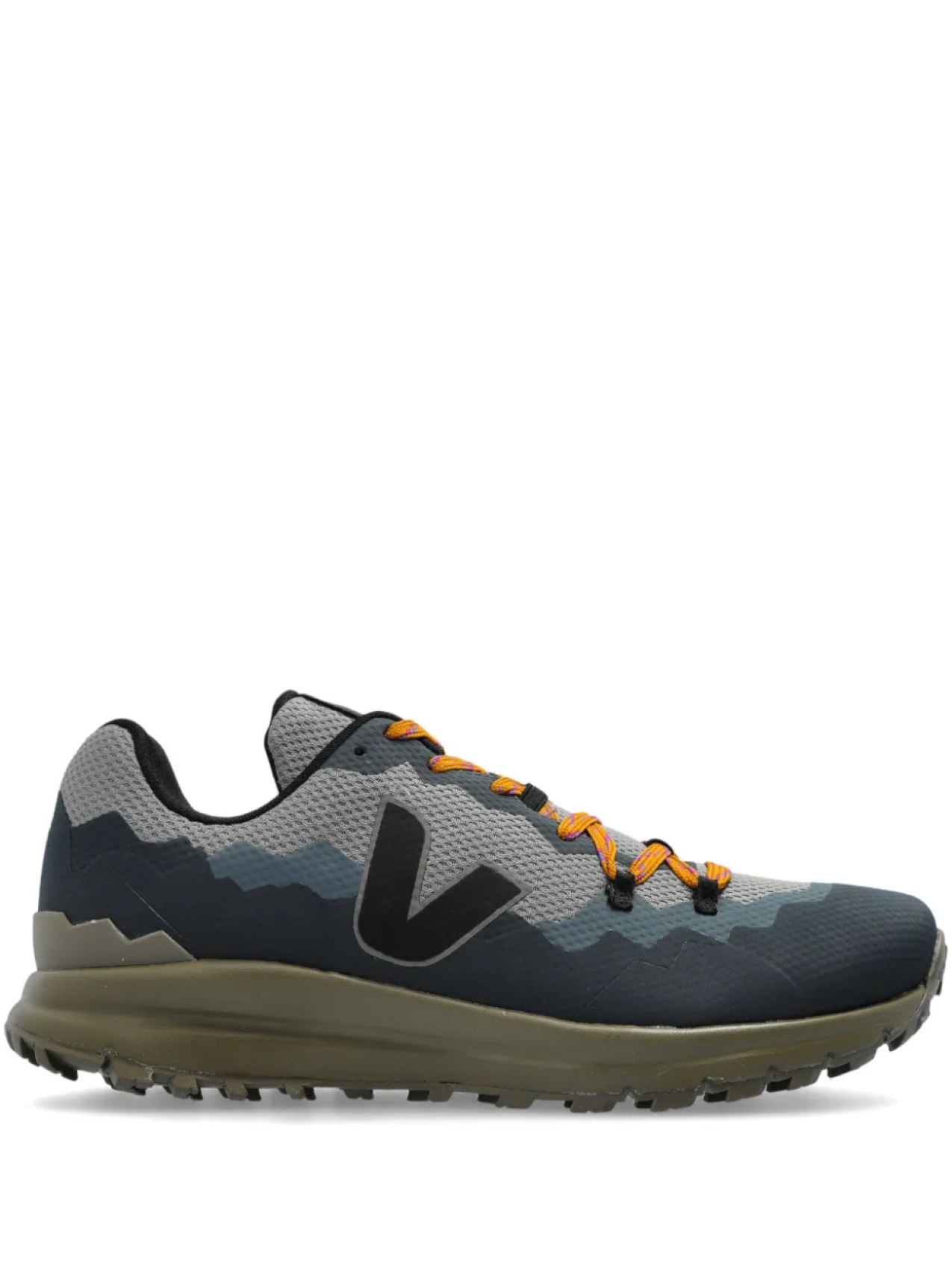 Кроссовки VEJA Fitz Roy, серый
Кроссовки VEJA Fitz Roy, серый